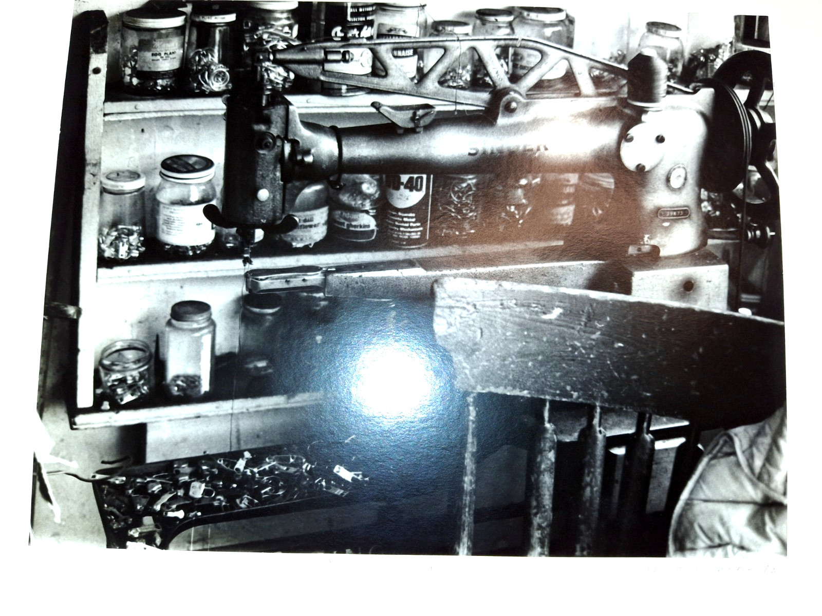 B&W Photography Signed Gelatin Silver Darkroom Print 1978 Shoe Repair COA 8″x10″