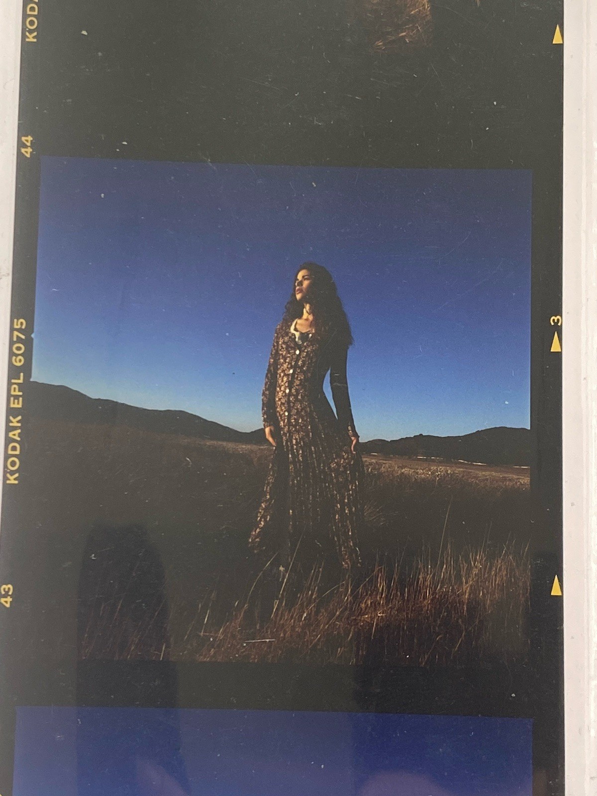 LOT OF 6 FEMALE IN MAXI DRESS AT SUNSET SEXY NATURE COLOR POSITIVES