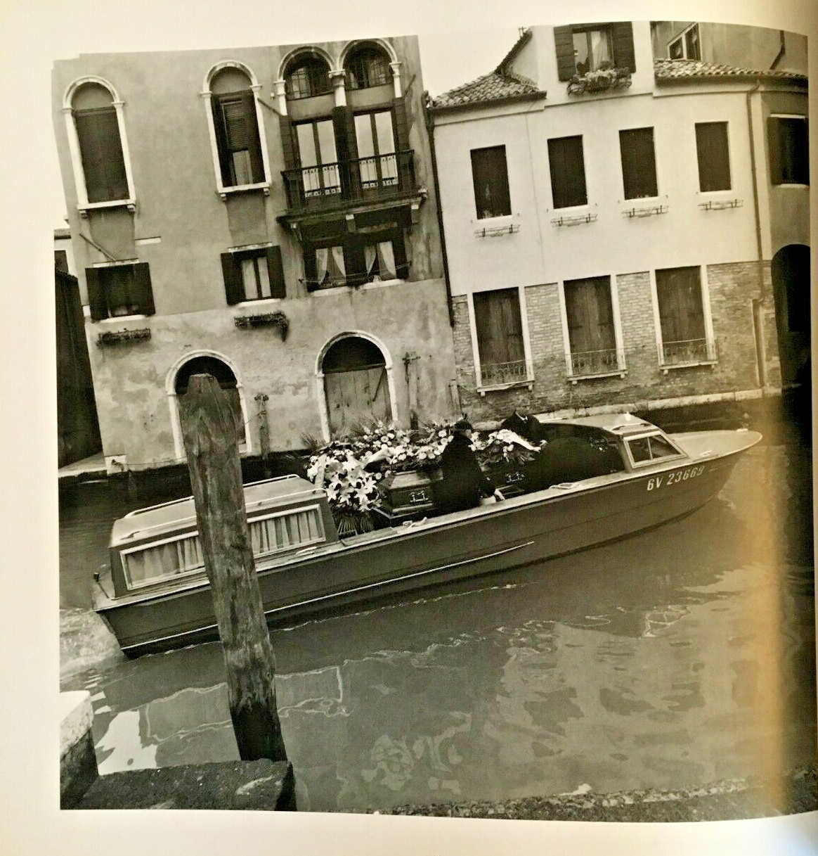 Serenissima: Venice in Winter, Van Riper & Goodman photographer, 1st Edition