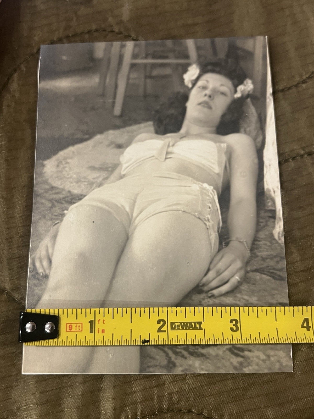 Vintage WW2 / 1940s Pretty Young Woman Photo – Bathing Beauty