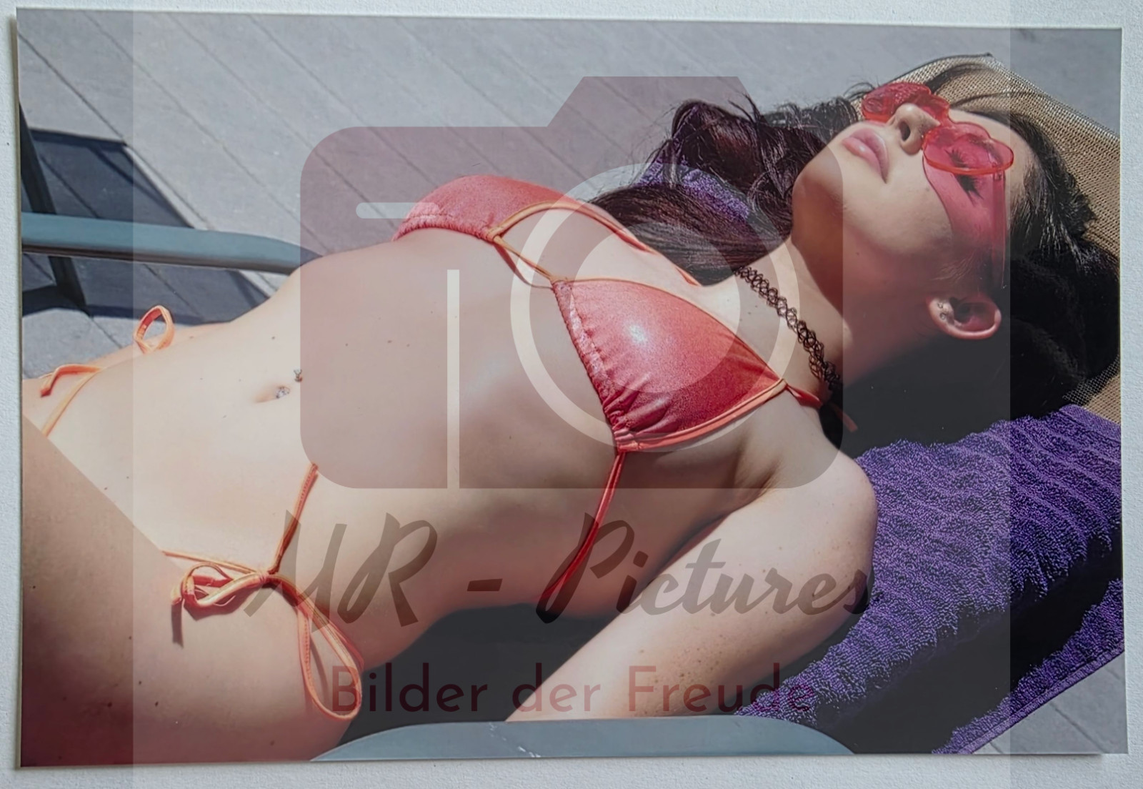 No. p4 – 6 erotic photos of Keira Croft – glossy quality in 10x15cm