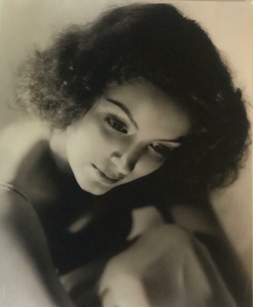 Photograph of María Félix by Colombian photographer Leo Matiz. Original Signed