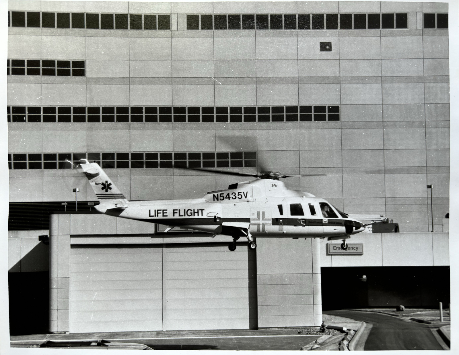 Life Flight Helicopter Peoria IL original black/white photo 8×10 in Alan Sewell