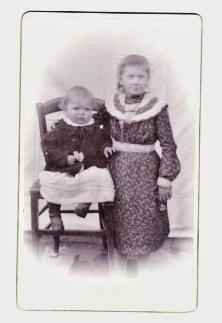 CDV photo circa 1900, 2 siblings