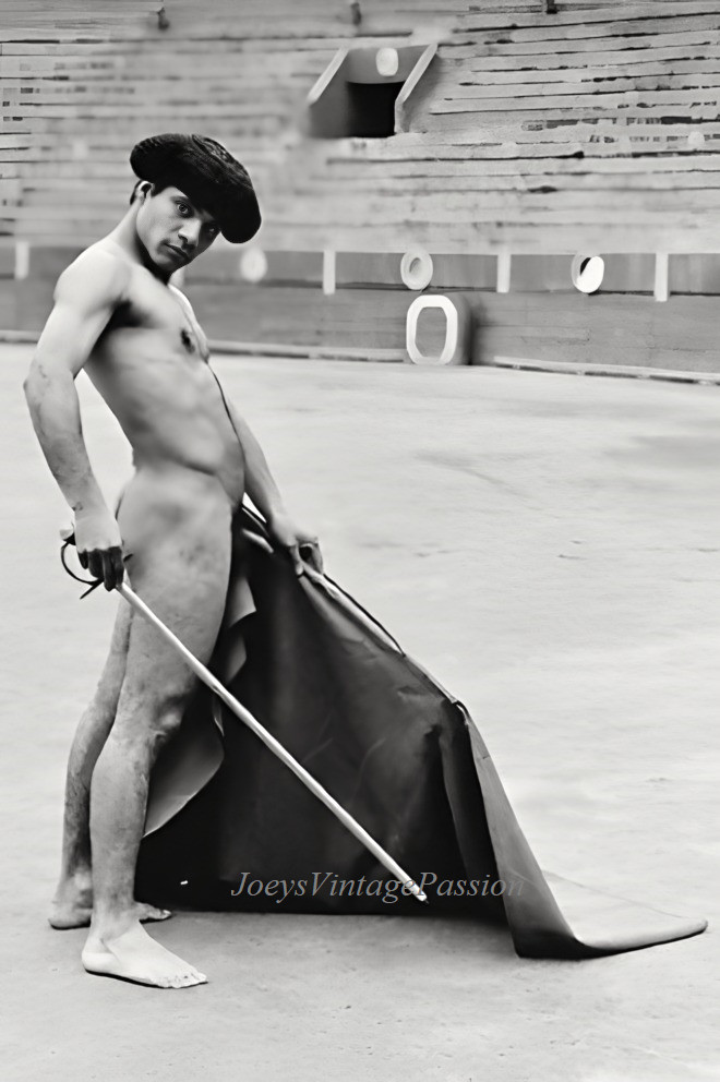 Vintage Nude Man Pinup Bullfighter Cape & Sword Gay Int 4″x6″ Reprint Photo G77a