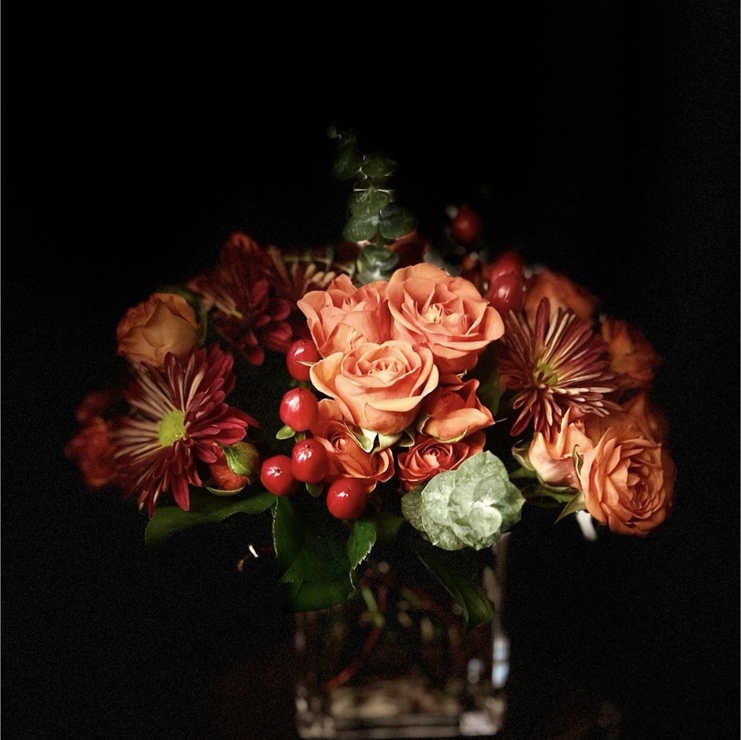 Still Life Color Photograph – Roses Floral Arrangement in Vase, Portrait