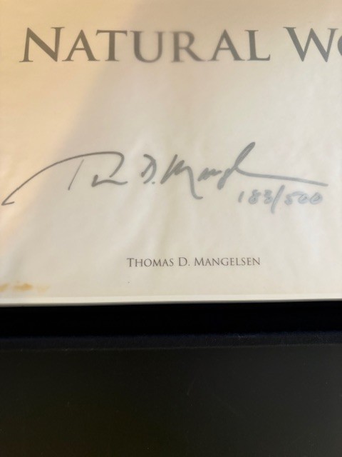 THE NATURAL WORLD ( Signed Limited Edition ) by Thomas D. Mangelsen #183/500