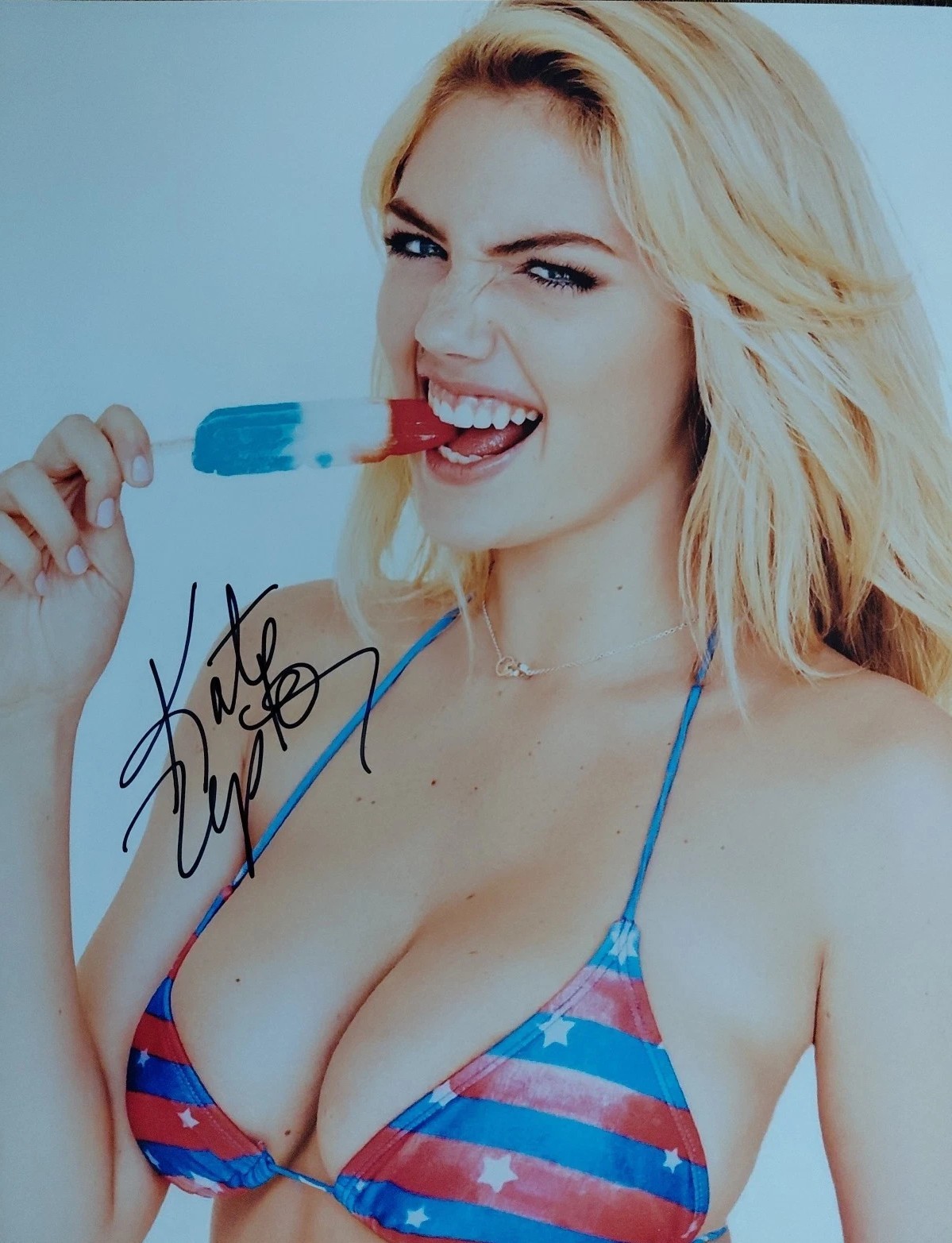 KATE UPTON V.S. , Playboy & SI Model Hand Signed 8.5×11 Autograph KC STARS COA