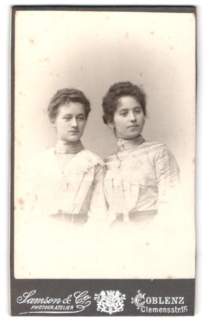 Photography Samson & Co., Coblenz, Clemensstr. 15, Two Women in Portrait, 1903