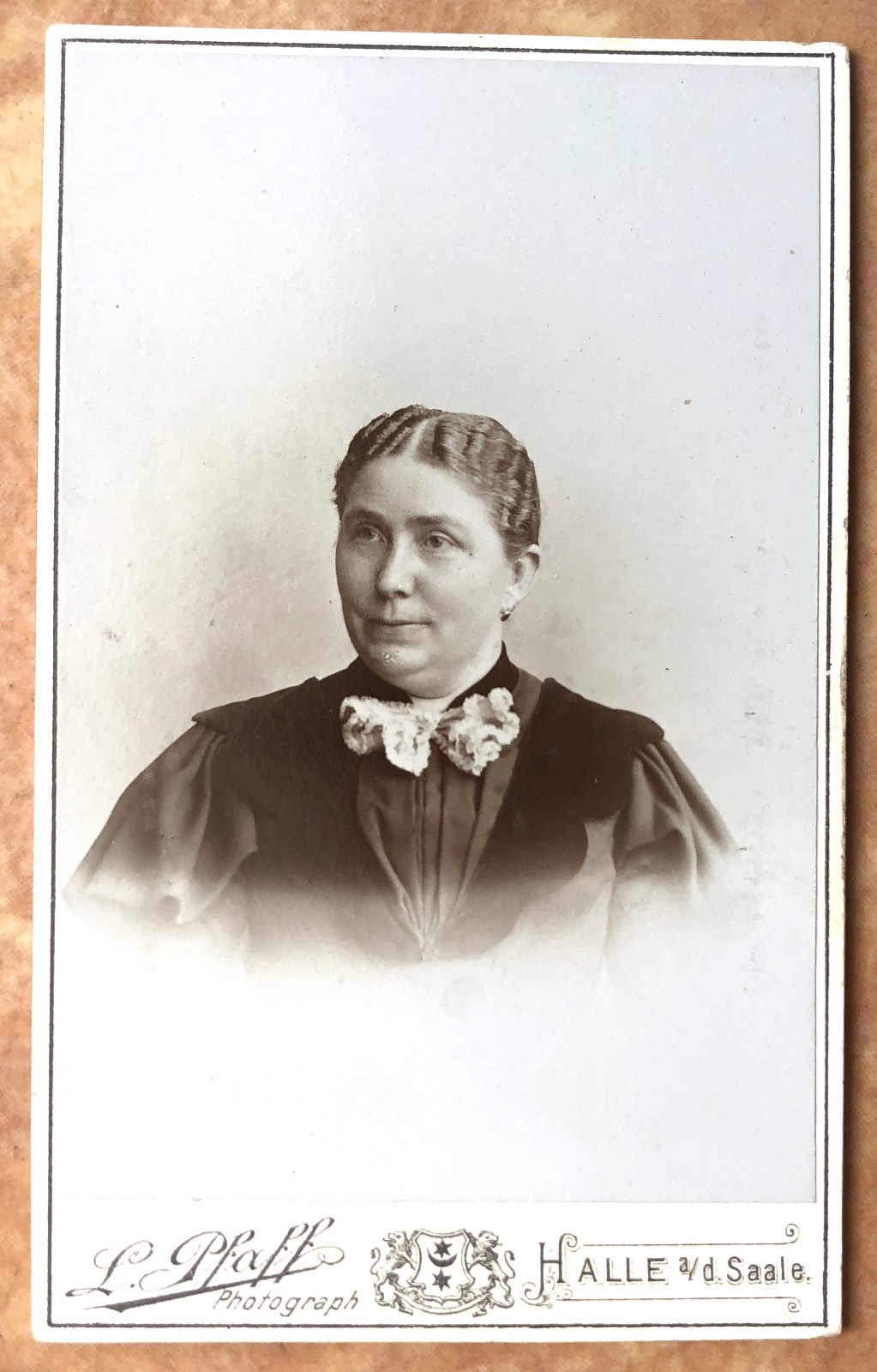 CDV photo around 1900, noble woman, Halle a.d. Saale