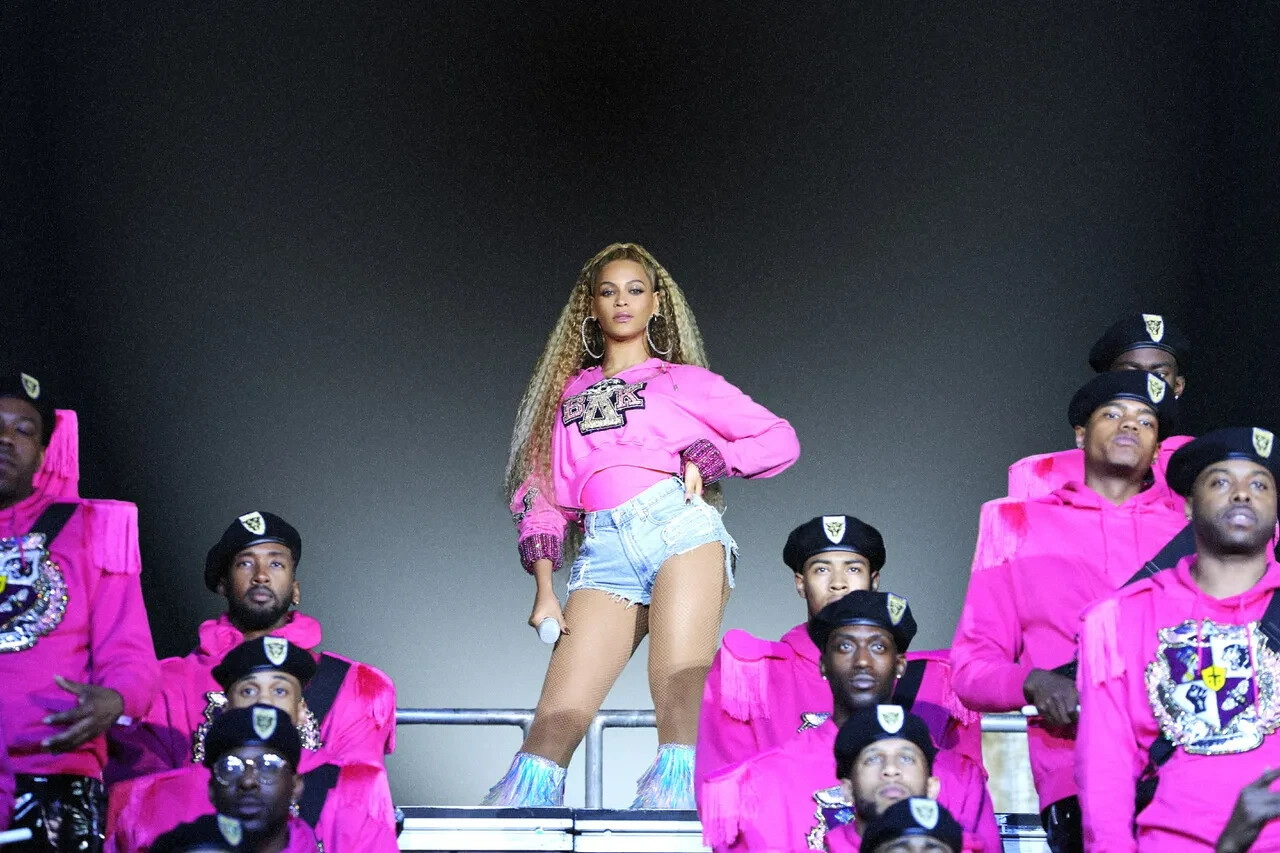 BEAUTIFUL BEYONCE 5X7 PHOTO