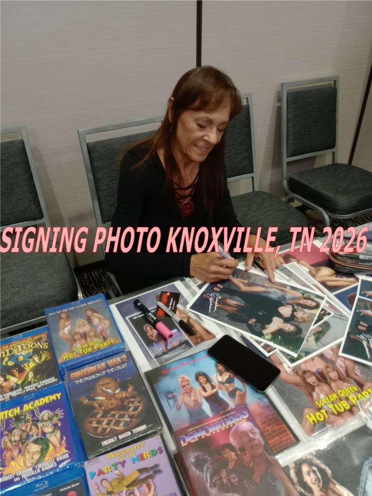 MICHELLE BAUER SCREAM QUEEN 8 1/2 x 11 PHOTO MB003 AUTOGRAPHED
