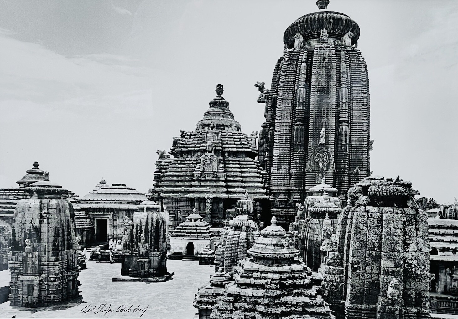New York Photojournalist Eliot Elisofon Signed Photo. Lingaraj Temple India 1955