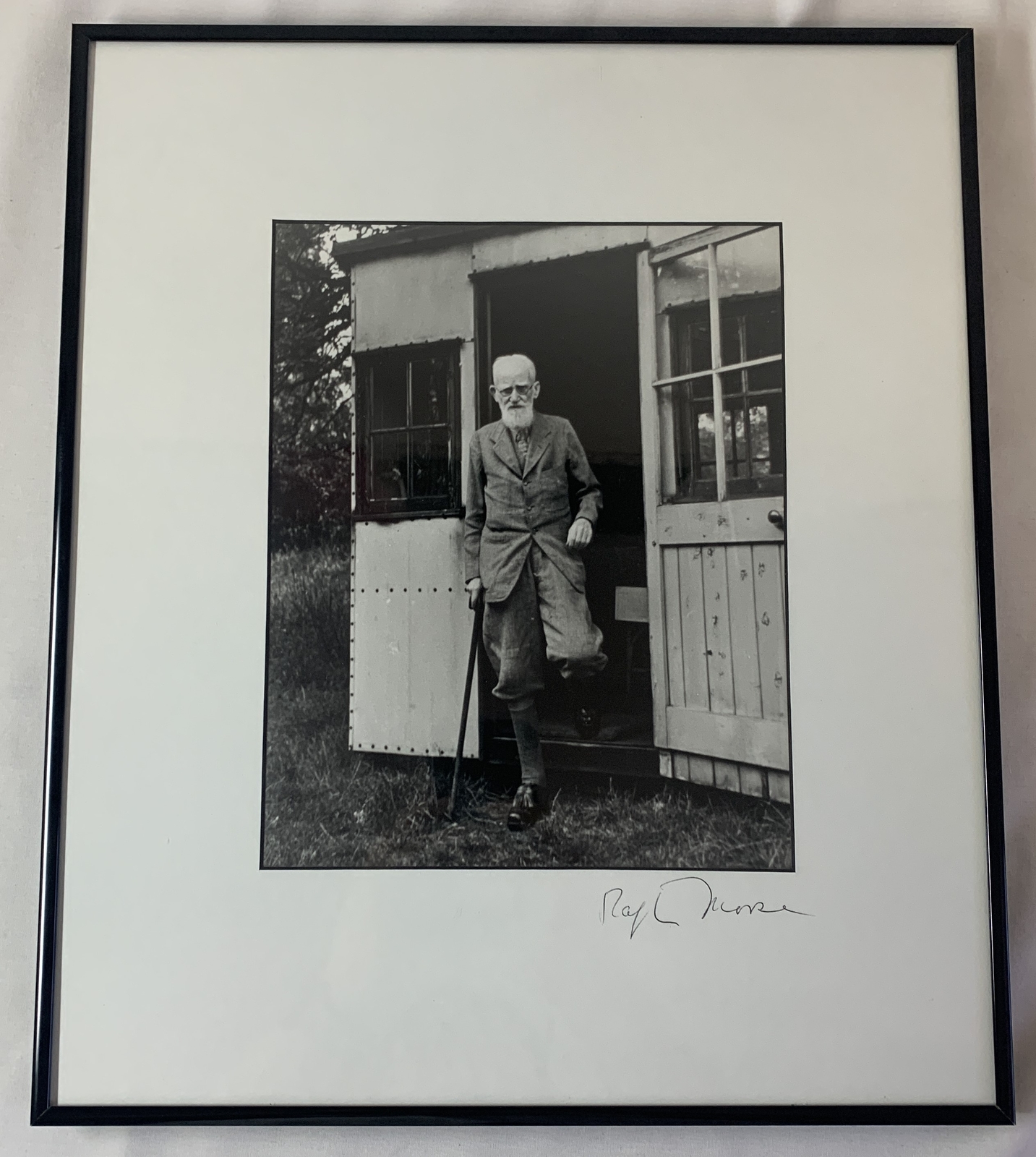 SIGNED 8×10 photo in 14×16.5 frame ~ GEORGE BERNARD SHAW exiting by RALPH MORSE