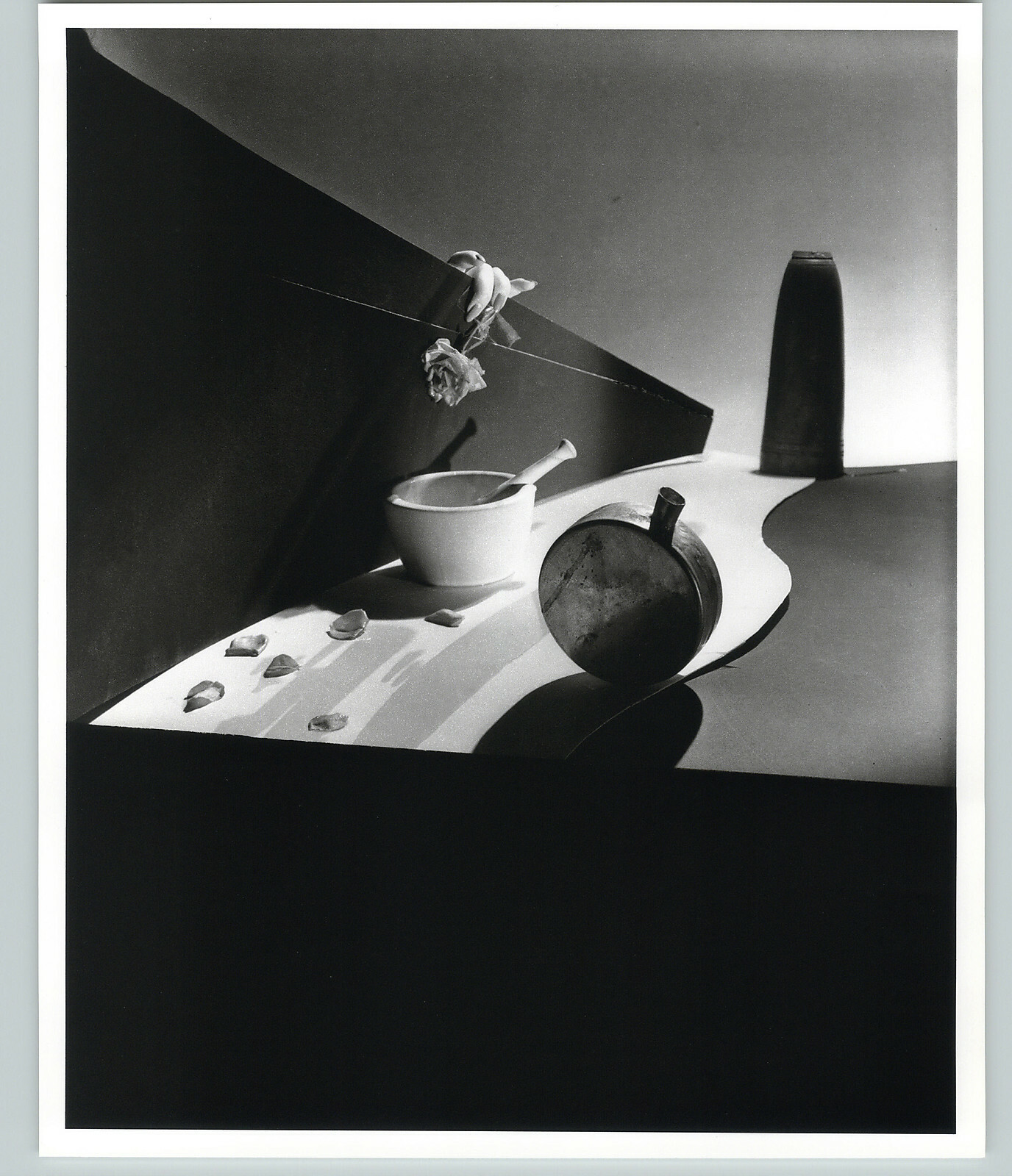 1941 1992 Surreal Still Life ew York Large Art Photo By Horst 16X20