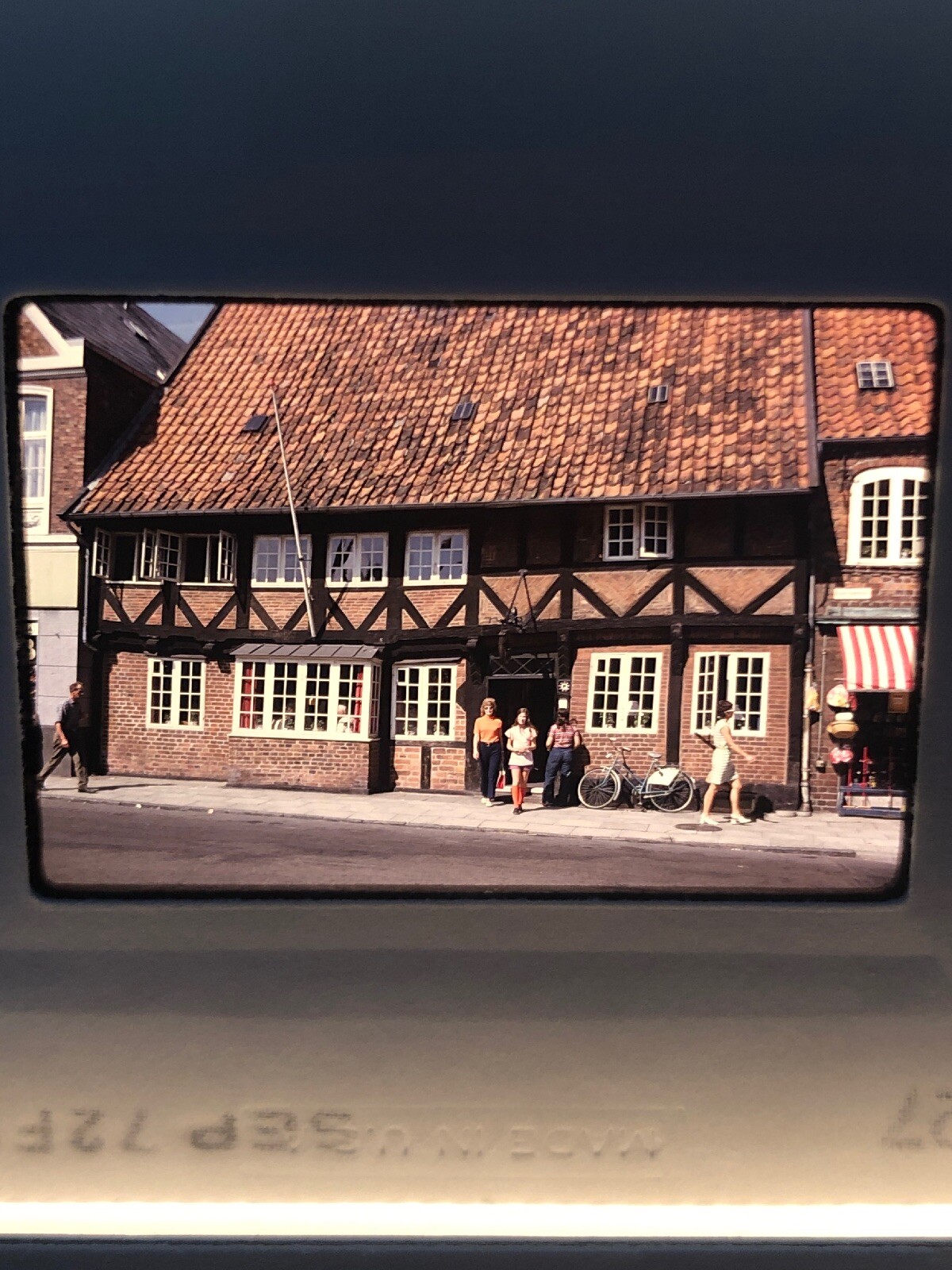 Lot Of 40 Vintage England And Portugal Family Vacation 35mm Color Slides ct6