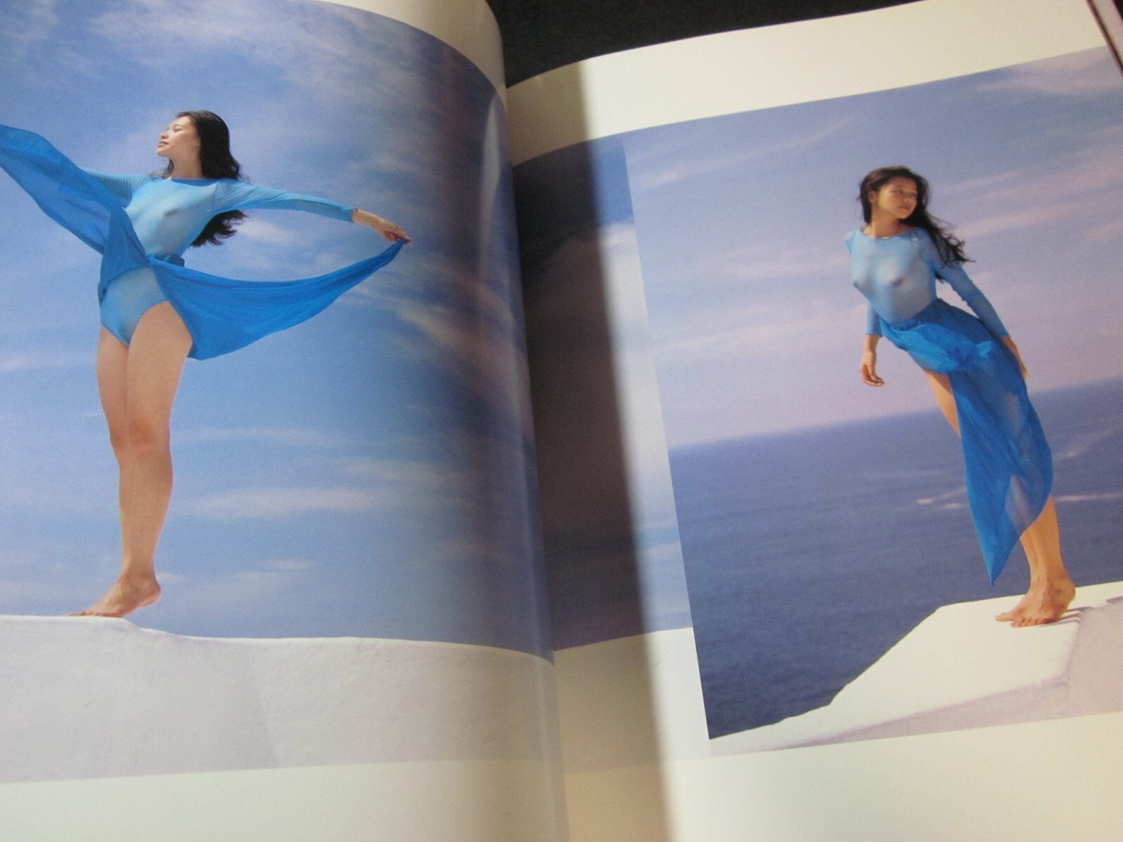Vivian Hsu Photo Book VENUS JAPAN 1996 1st. edition 1st. ptint