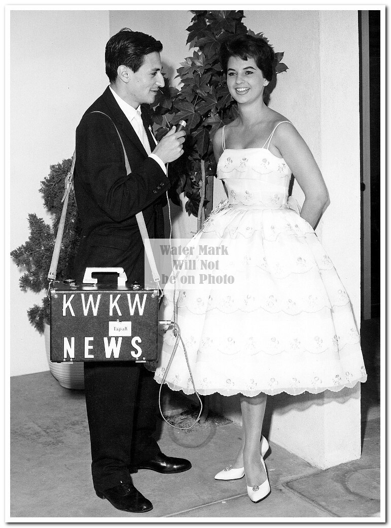 Luz Zuluaga – Miss Universe 1958 from Columbia-Press Photos #1-13 (8″X10″) Rare