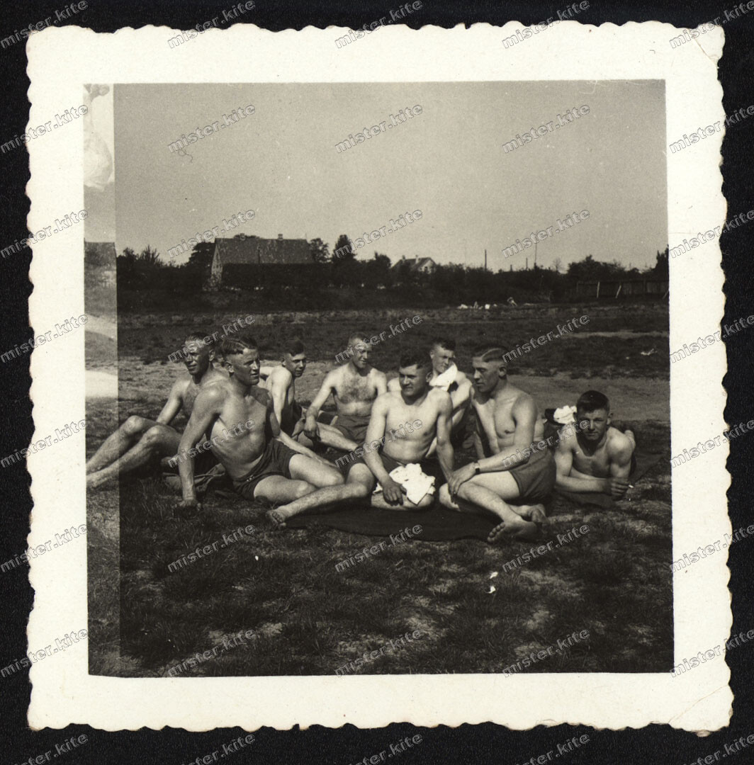 athletic-happy-cute-young-boys-man-nude-meadow-blanket-17