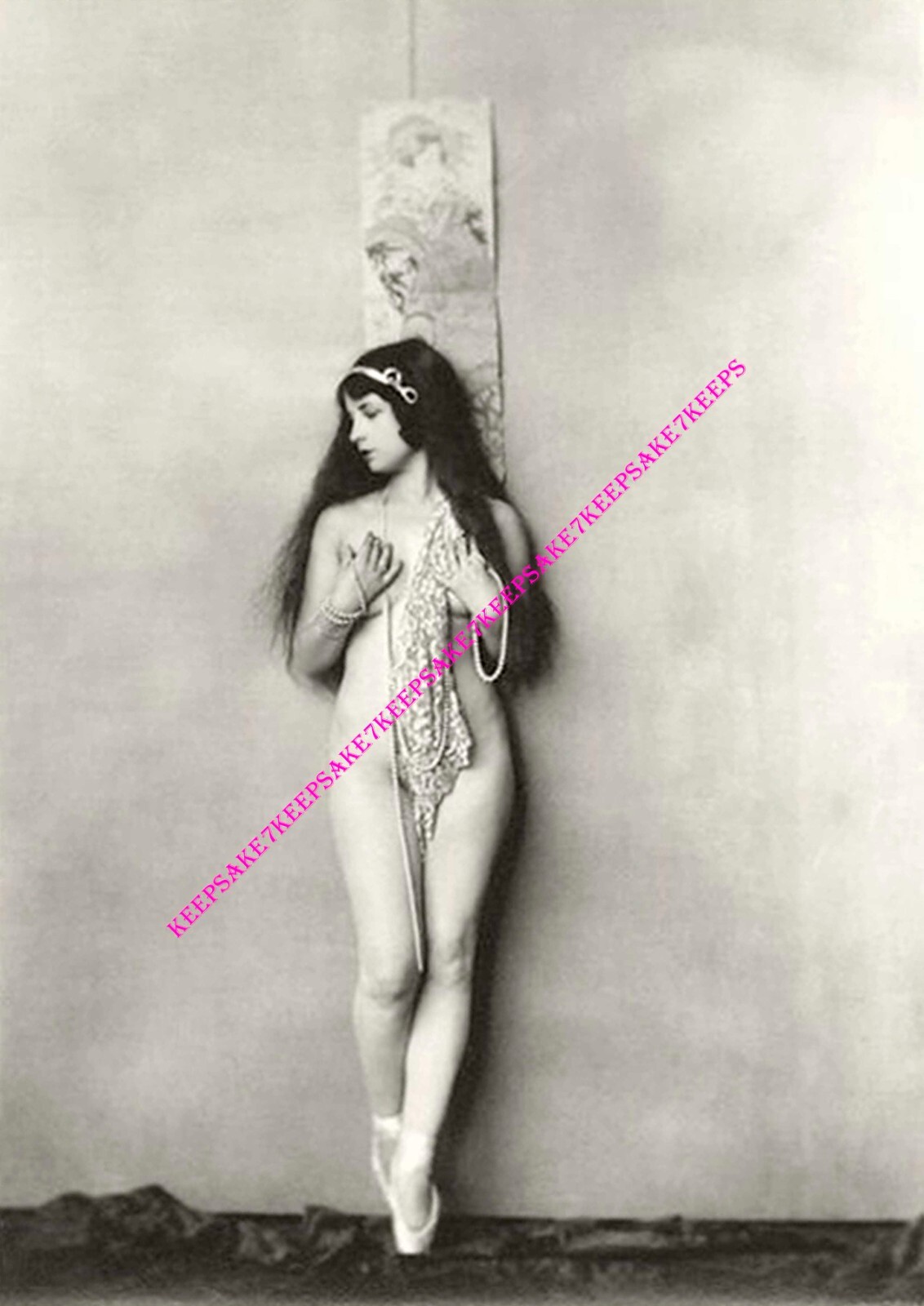 LOVELY YOUNG LONG-HAIRED ZIEGFELD GIRL – 1913 LEGGY LARGE PHOTO A-ZIEG1913