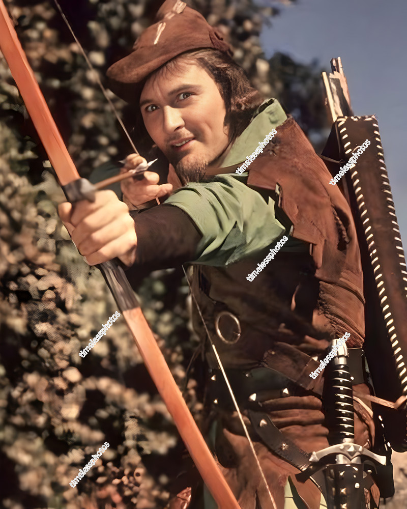 ERROL FLYNN ACTOR ROBIN HOOD BOW ARROW 8″x10″ Photograph