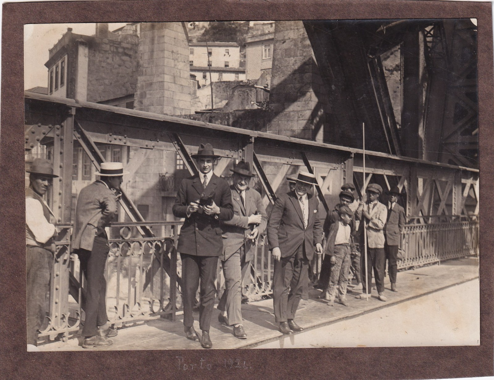 Cardboard Photo – Portugal People in Postage – 1921