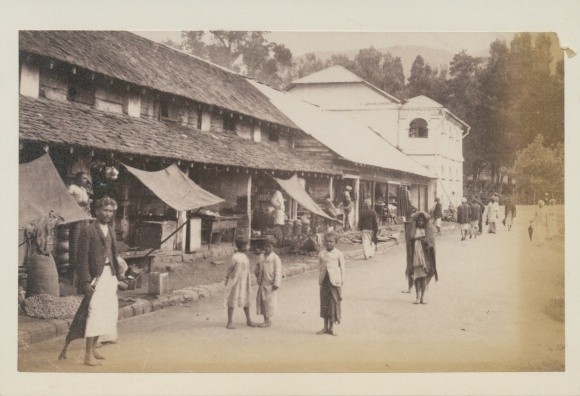 Photo Colombo Sri Lanka Ceylon, Street Party, Shops, Children,… – 10380926