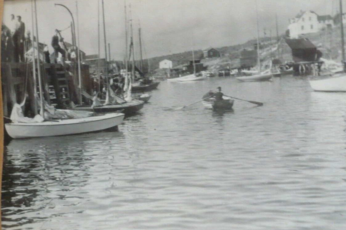 Wallace R. Macaskill, LISTED NOVA SCOTIA CANADA CANADIAN, OLD SIGNED PHOTOGRAPH