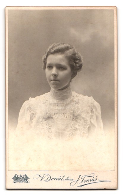 Photograph V. Donat drive J. Tomas, Prague, royal coat of arms with monogram of the