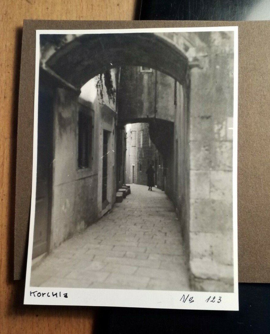 Korcula Croatia & Trebinje – Shop / 2x Photo