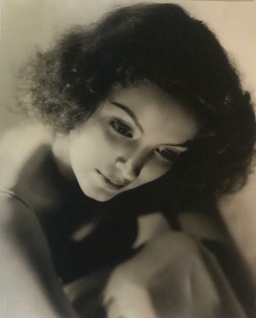 Photograph of María Félix by Colombian photographer Leo Matiz. Original Signed