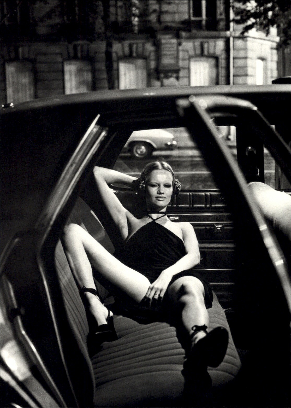 1976 Helmut Newton Legs Wide Open In Back Seat Blonde Art Photo Engraving 11