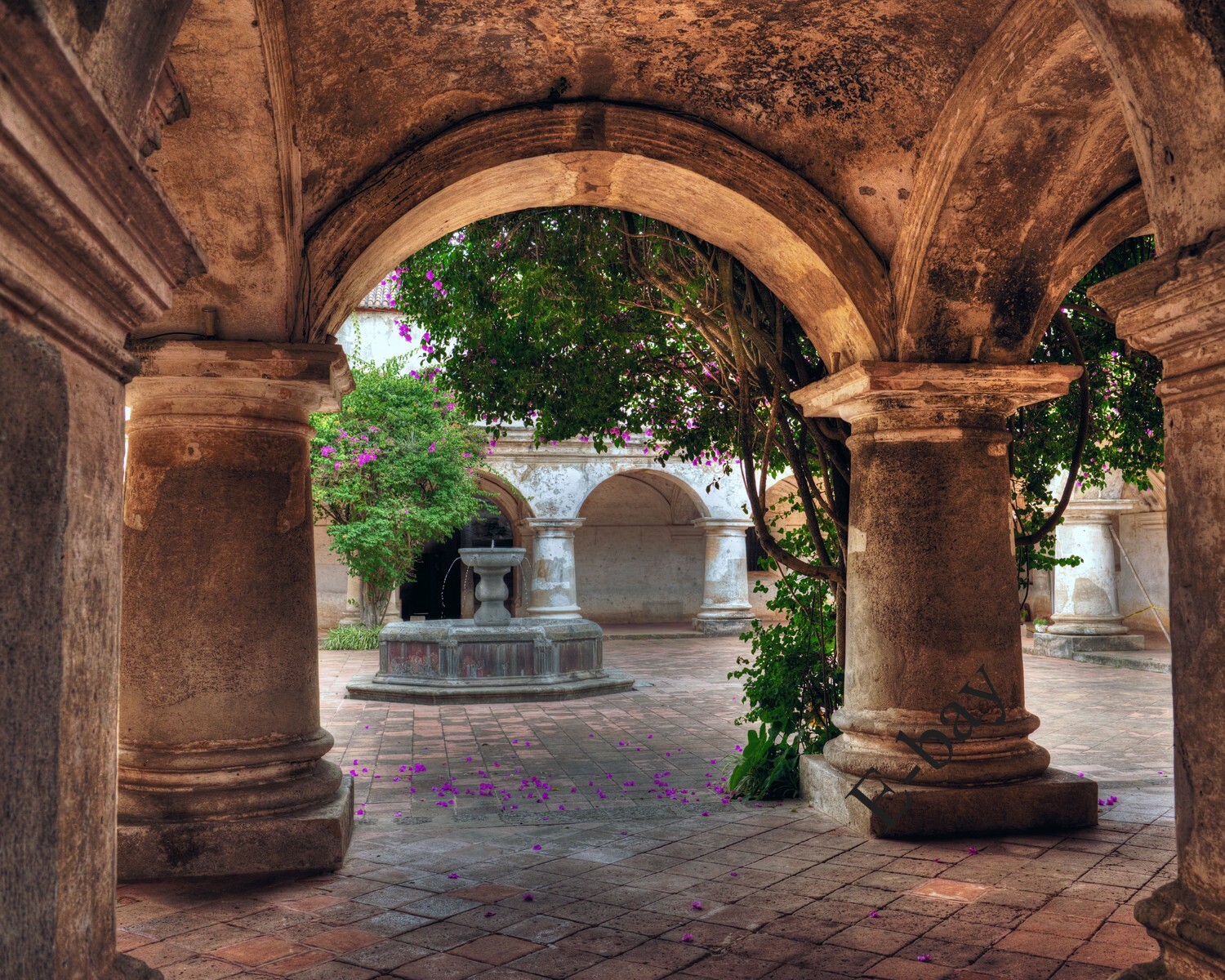 16X20 ART PHOTO, WATER FOUNTAIN, IN ANTIGUA GUATEMALA, Guatemalan