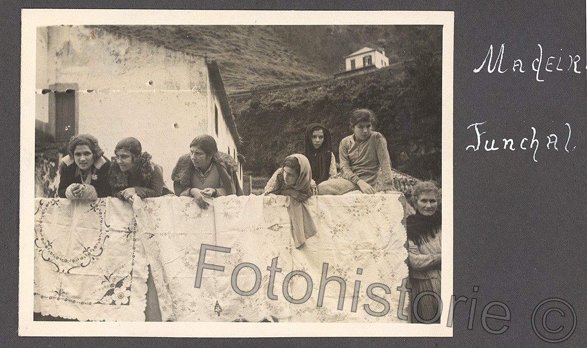 Photo Portugal Madeira Funchal Women Group Portrait 1936