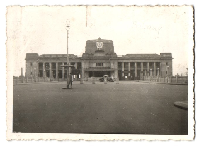 Photograph Colombo / Ceylon – Sri Lanka, customs building at the port