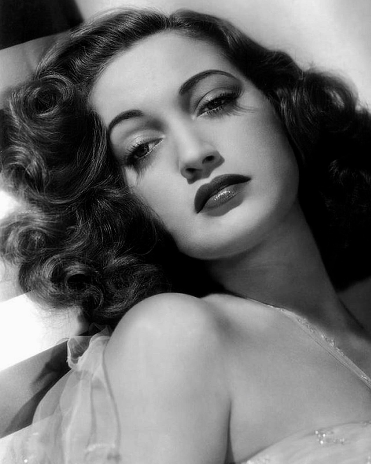 Dorothy Lamour publicity photo ca. 1940’s – reprint – multiple sizes: 1015