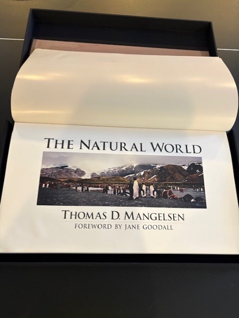 THE NATURAL WORLD ( Signed Limited Edition ) by Thomas D. Mangelsen #183/500