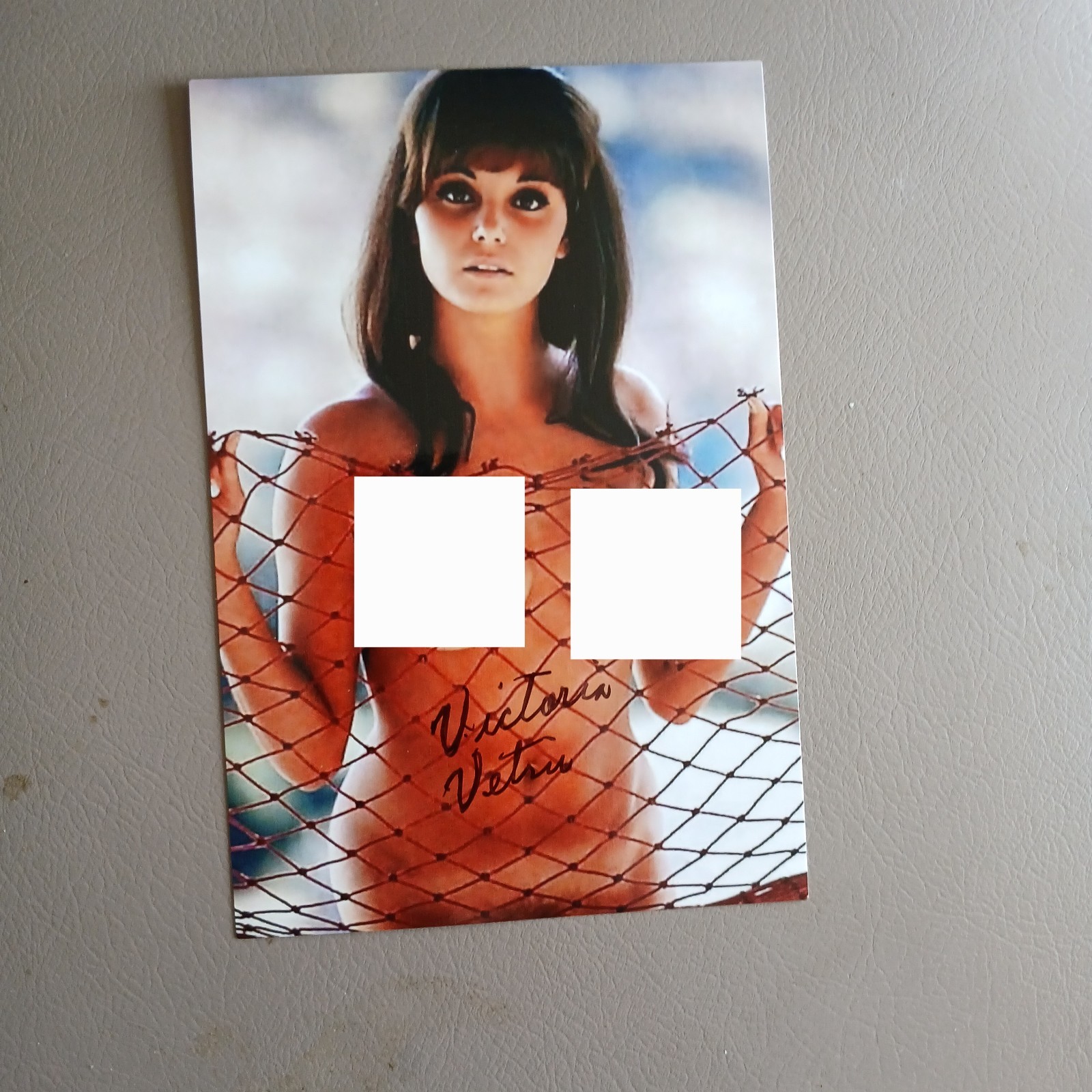 Playmate Victoria Vetri Autographed 4×6 Photo Playboy