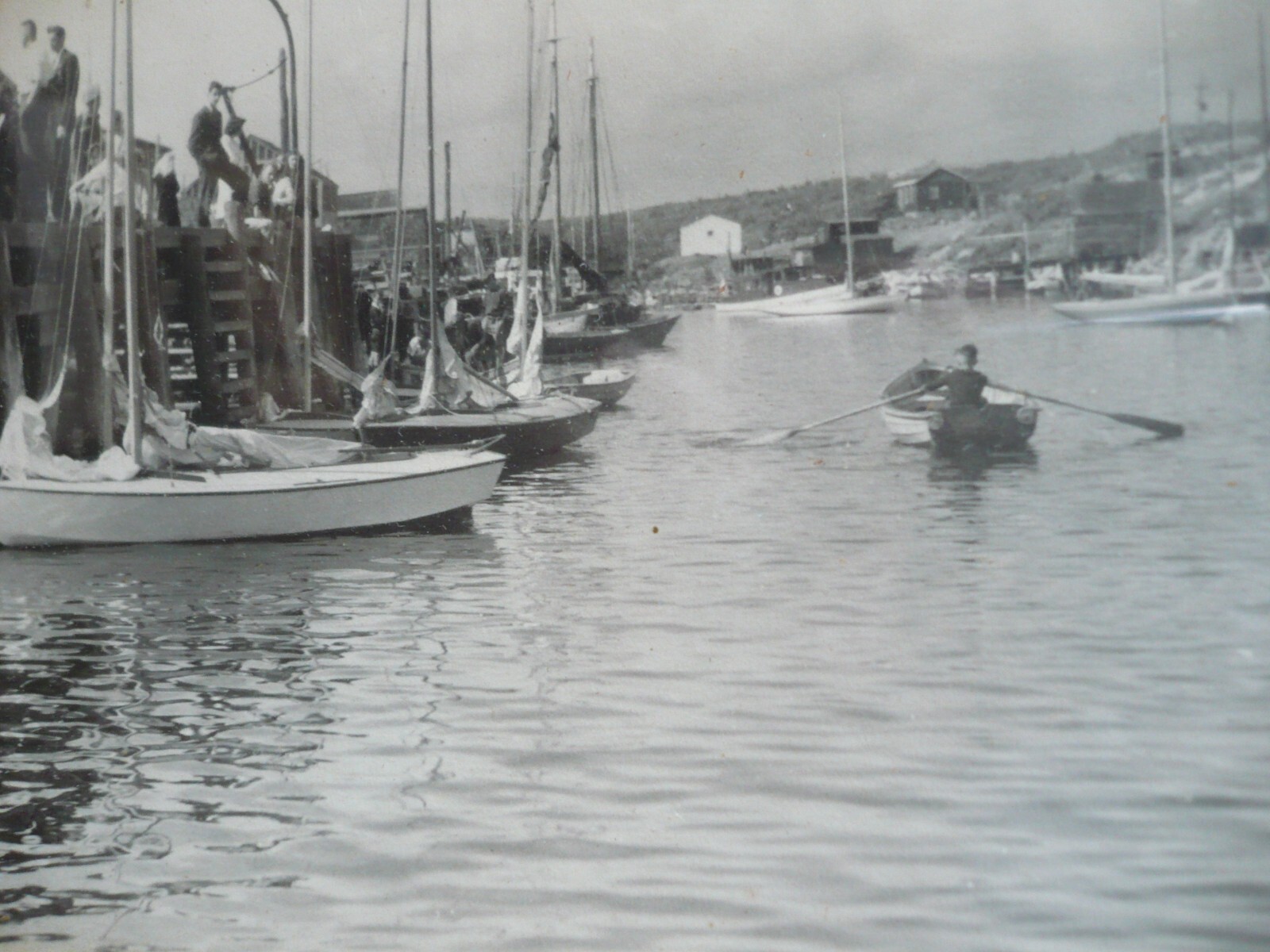 Wallace R. Macaskill, LISTED NOVA SCOTIA CANADA CANADIAN, OLD SIGNED PHOTOGRAPH
