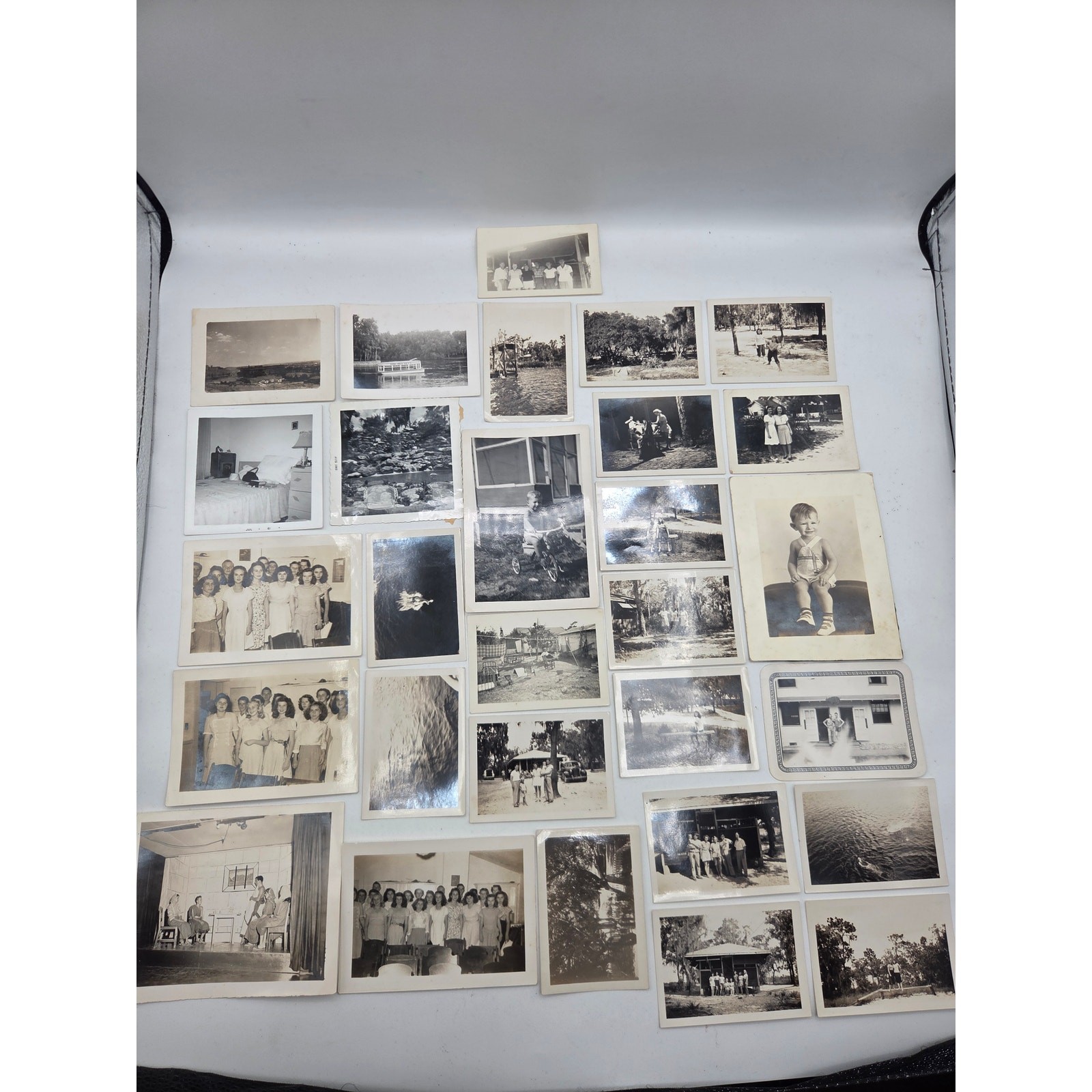 Lot 29 1940s–1961 Vintage Silver Gelatin Family Snapshot Photos