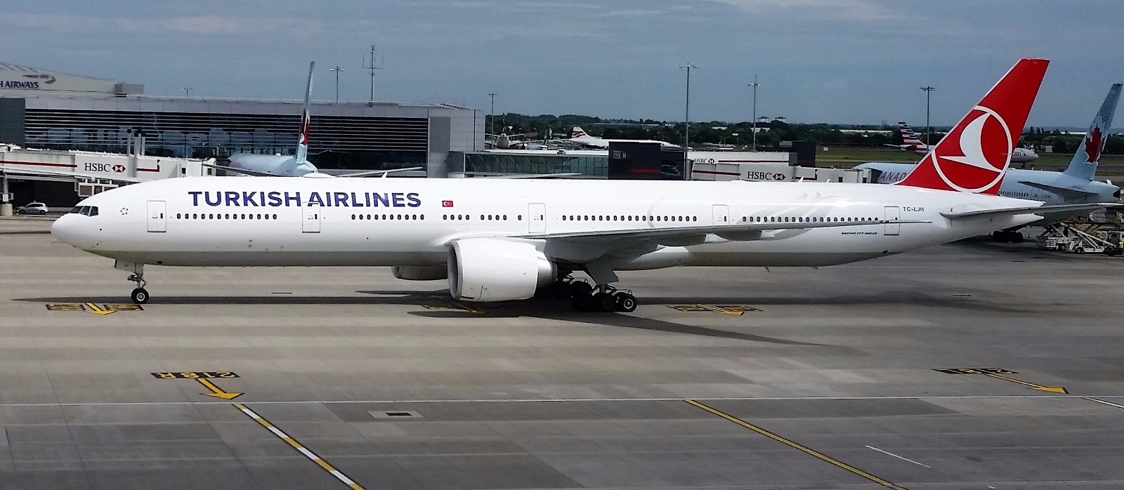 Turkish Airlines 777-300ER at London Heathrow Airport