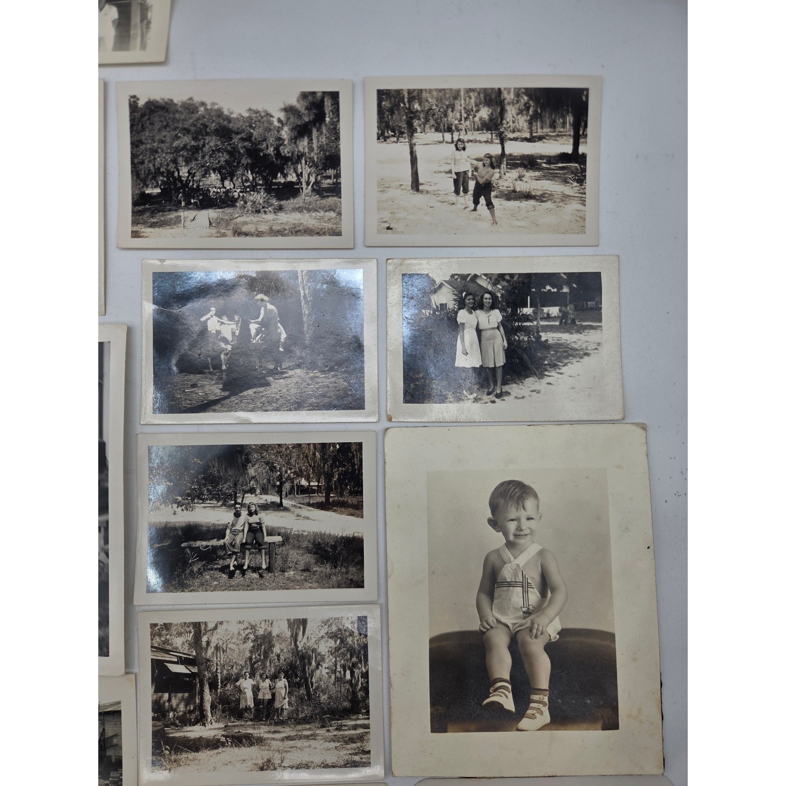 Lot 29 1940s–1961 Vintage Silver Gelatin Family Snapshot Photos