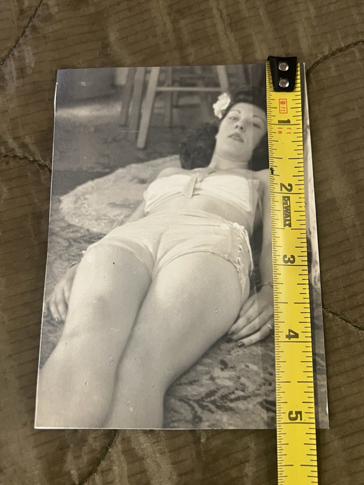 Vintage WW2 / 1940s Pretty Young Woman Photo – Bathing Beauty