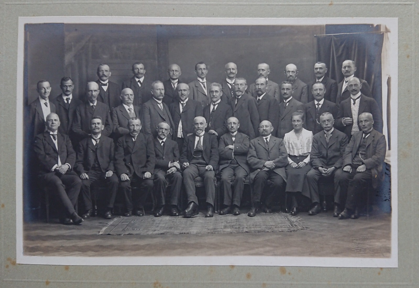 Old Picture Family Photo Hermann Arthur Lindacher Men Woman around 1900
