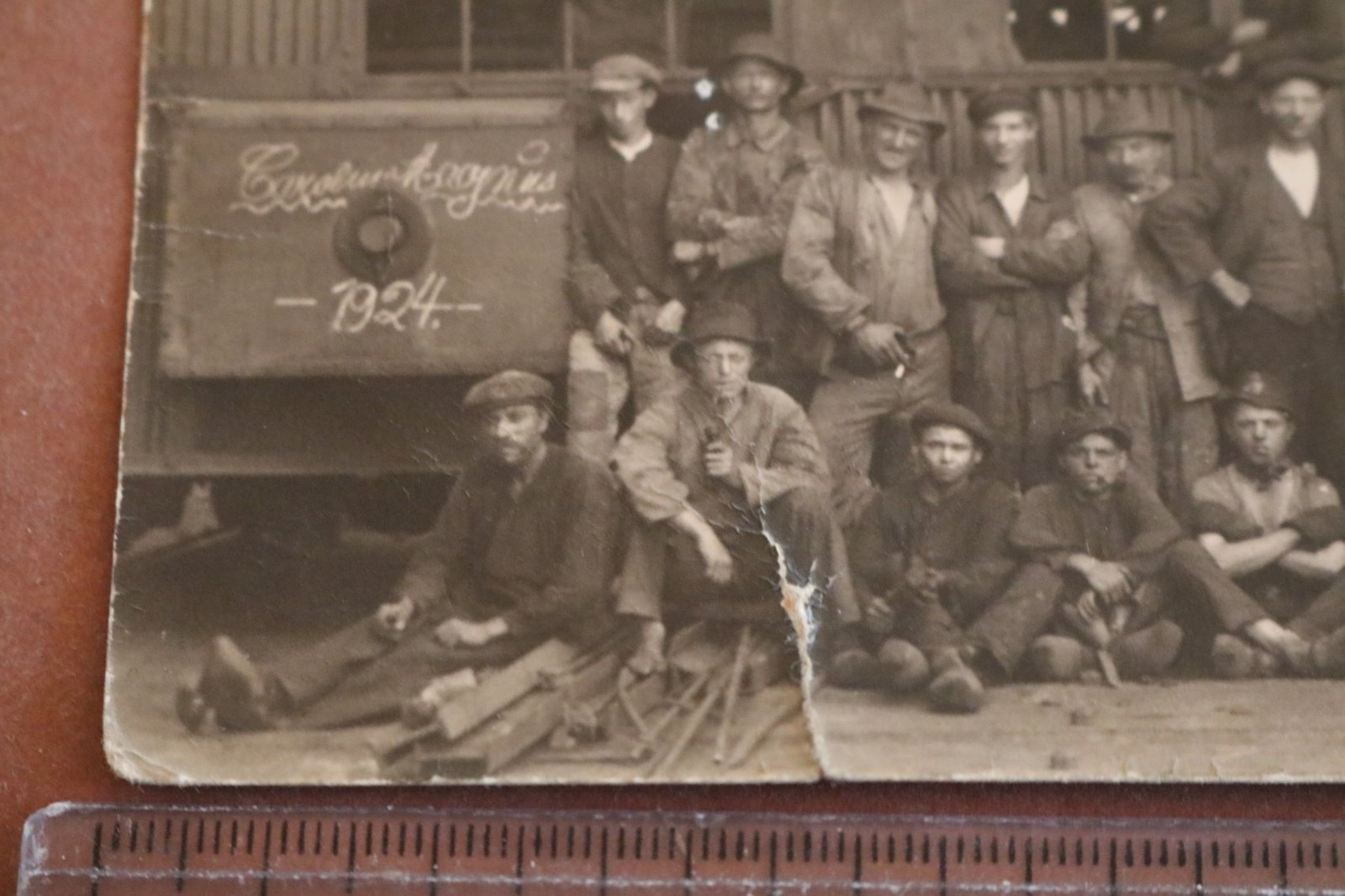 Great old group photo workers 1924 sign?