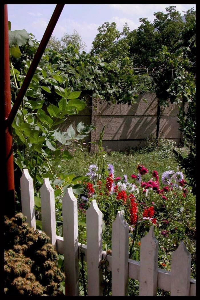 5×7 Romania Garden Print / Double Burgundy/Cream Mat (Fits 8×10 Frame)