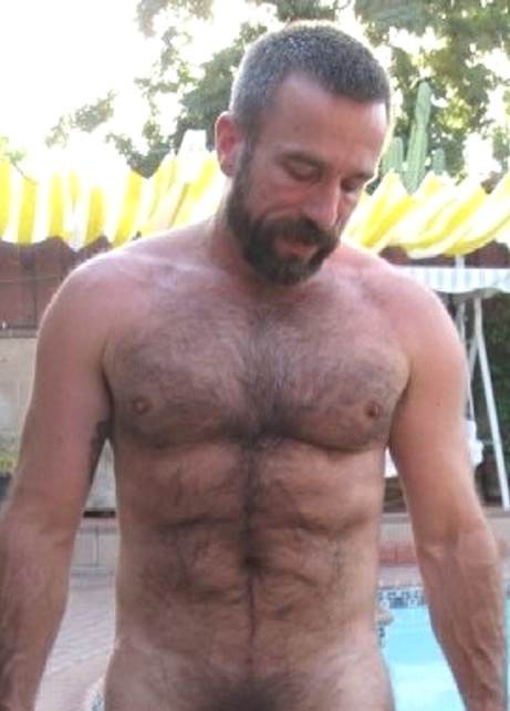Older Outdoors #2022 Men ~ Males ~ Older ~ Mature ~ Gay Int.