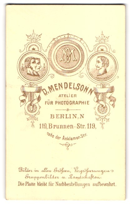 Photograph D. Mendelsohn, Berlin, Brunnen-Str. 119, monogram of the photographer ne