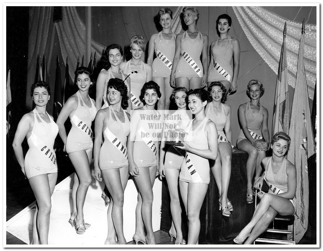 Luz Zuluaga – Miss Universe 1958 from Columbia-Press Photos #1-13 (8″X10″) Rare
