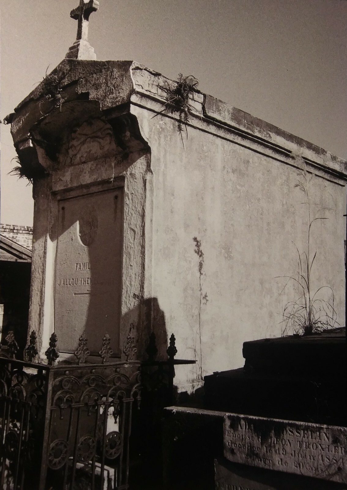 fine art photography prints – vintage New Orleans St. Louis Cemetery #2. 5×7 in.